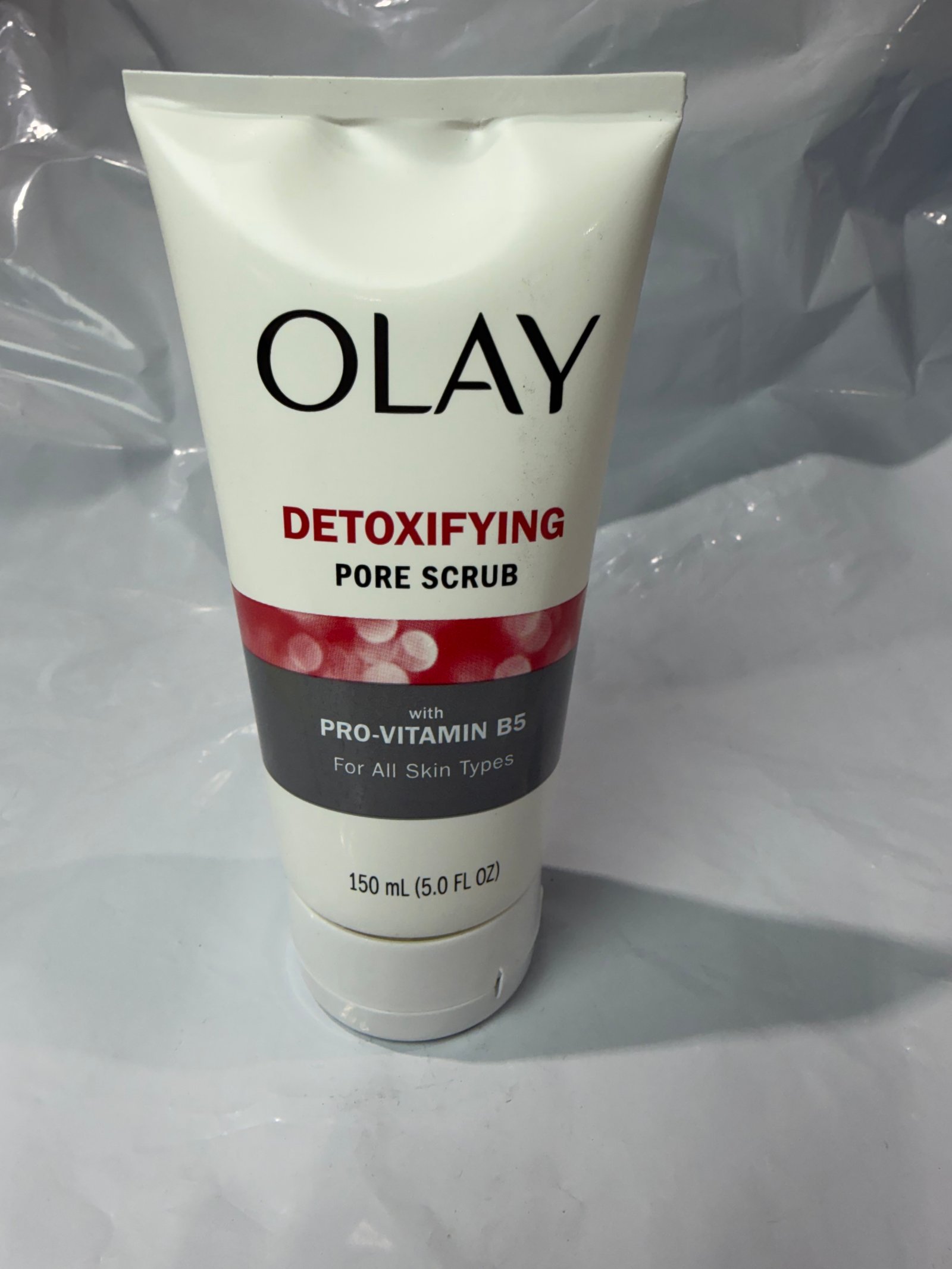Olay Detoxifying Pore Scrub with Pro-Vitamin B5 – 5 fl oz