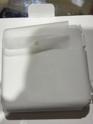 Apple 96W USB-C Power Adapter - MX0J2AM/A