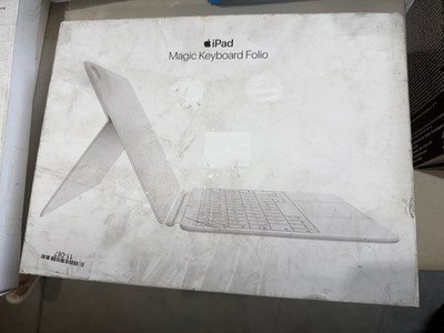 Apple Magic Keyboard Folio for iPad 10th Gen 10.9” White New Open Box