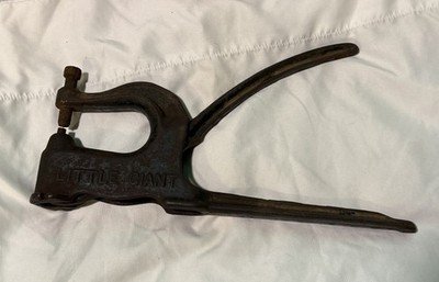 Vintage Little Giant Hog Ringer Tool Cast Iron Fence Ring Pliers Antique