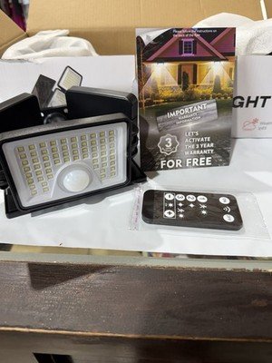 Daphino 2500LM 156 LED 3-Head Solar Motion Light Remote IP65 Waterproof