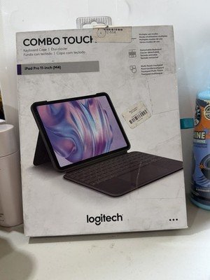 Logitech Combo Touch Keyboard Case iPad Pro 11” M4 Trackpad New Open Box