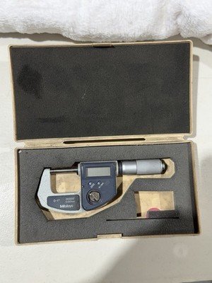 Mitutoyo 0-1” Digital Micrometer 0.00005”/0.001mm Works Missing Battery Cover